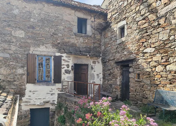 Grande Maison De Village Casa de Férias Saint-Vincent (Herault)